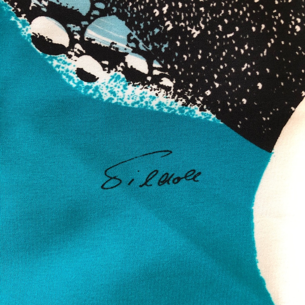 Sildoll Yukari Tamato Scarf 34” x 35.5” - Picture 5 of 7